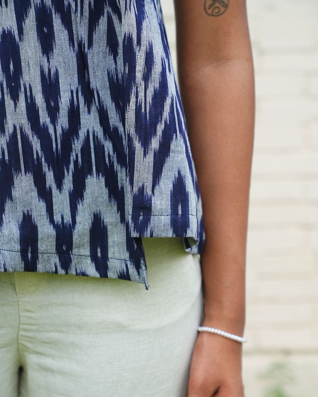 kaali mirch overlap top